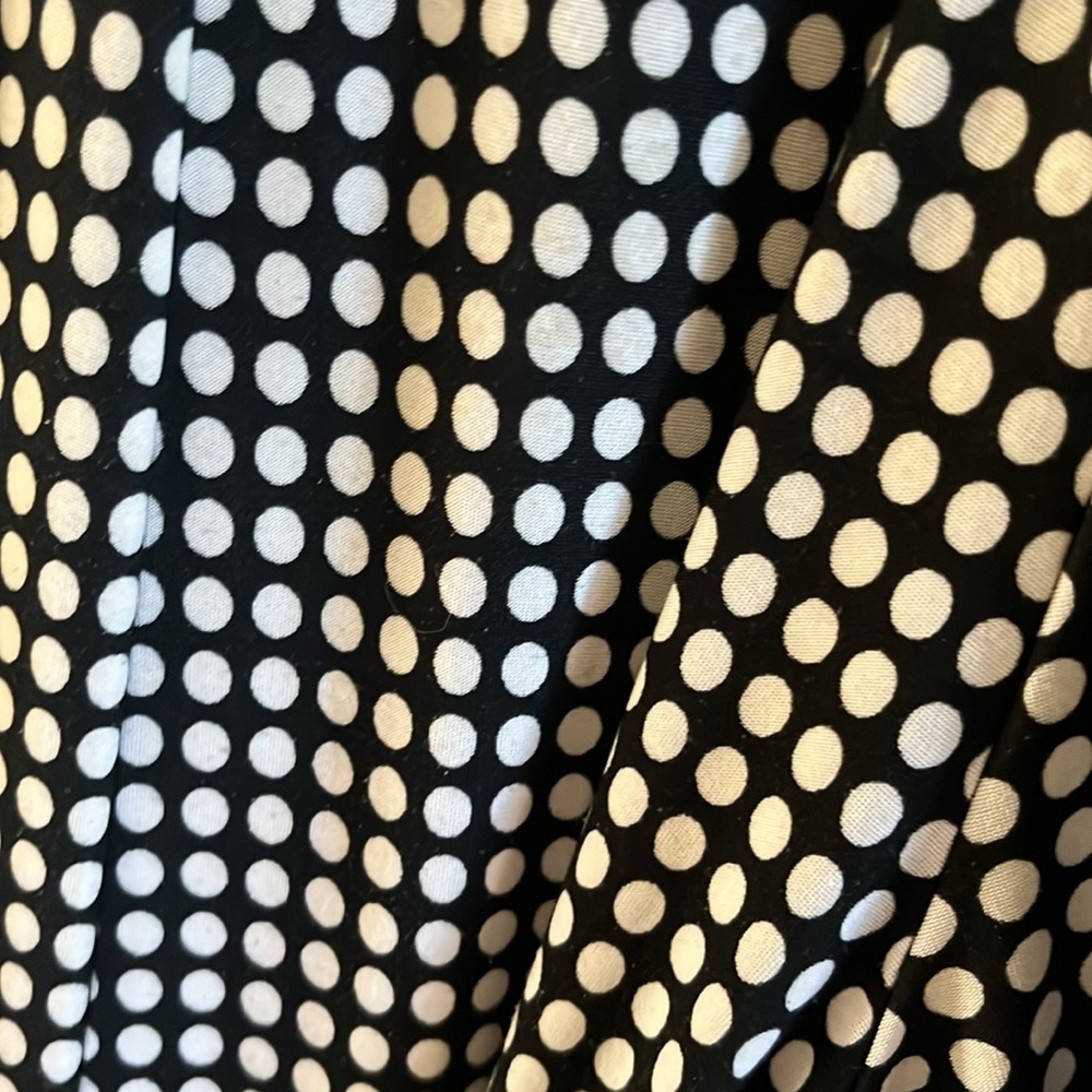 Black and White Checkered Robe - Picture 2 of 6